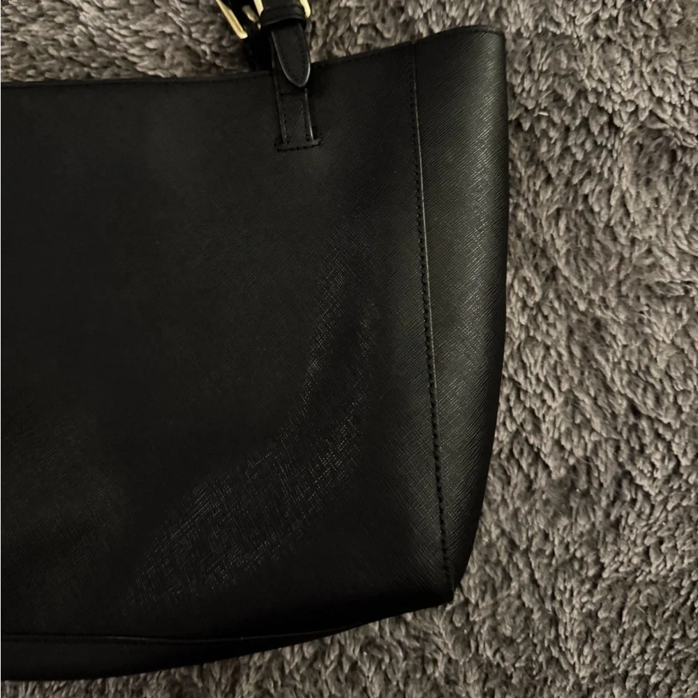 Tory Burch elegant black