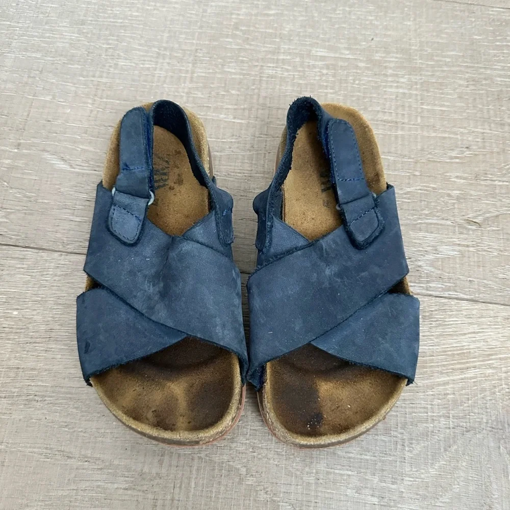Zara stylish dark