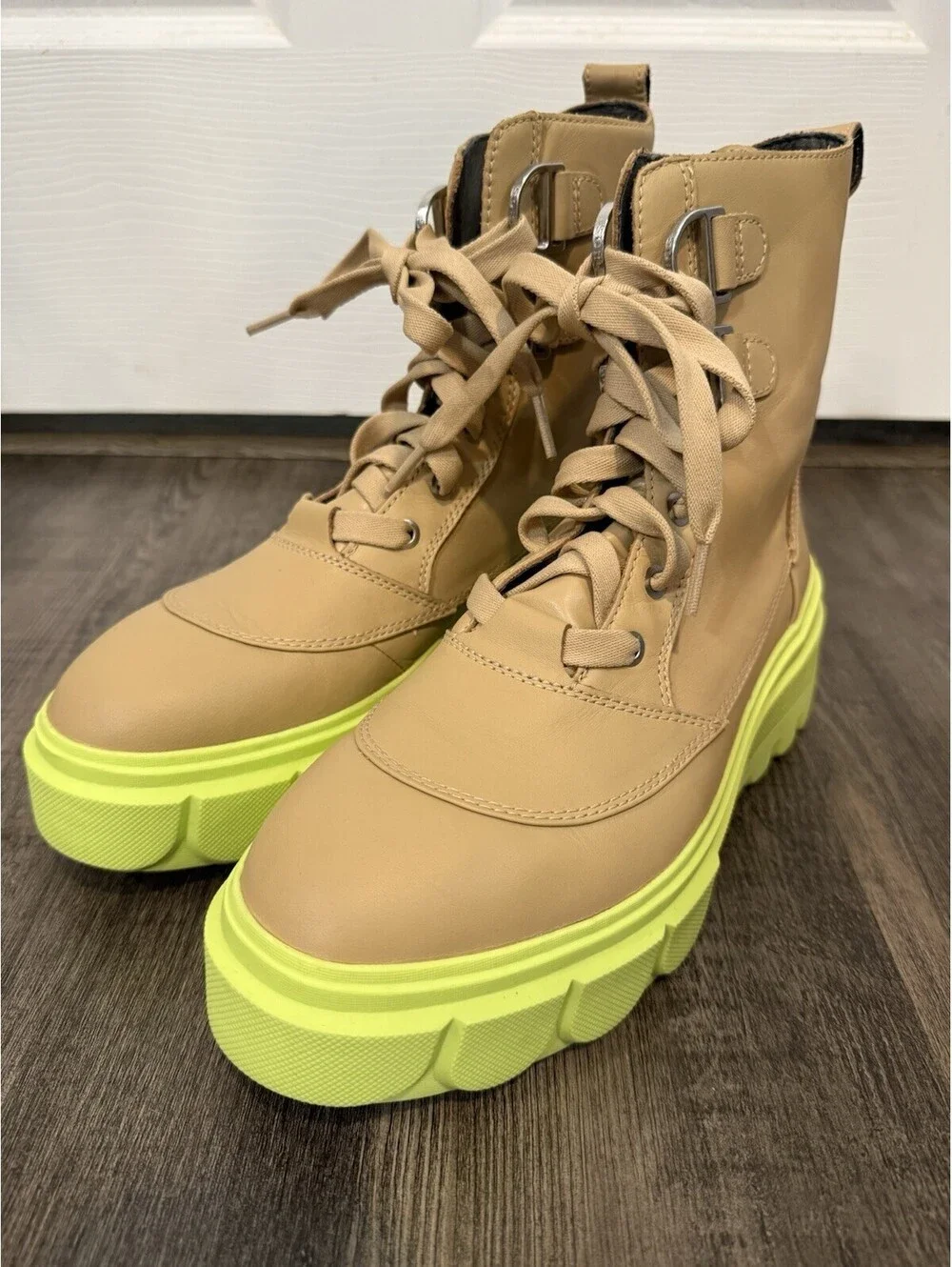 Sorel caribou lace