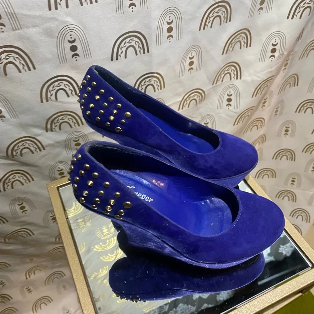 Forever 21 Blue Heels Stylish Design