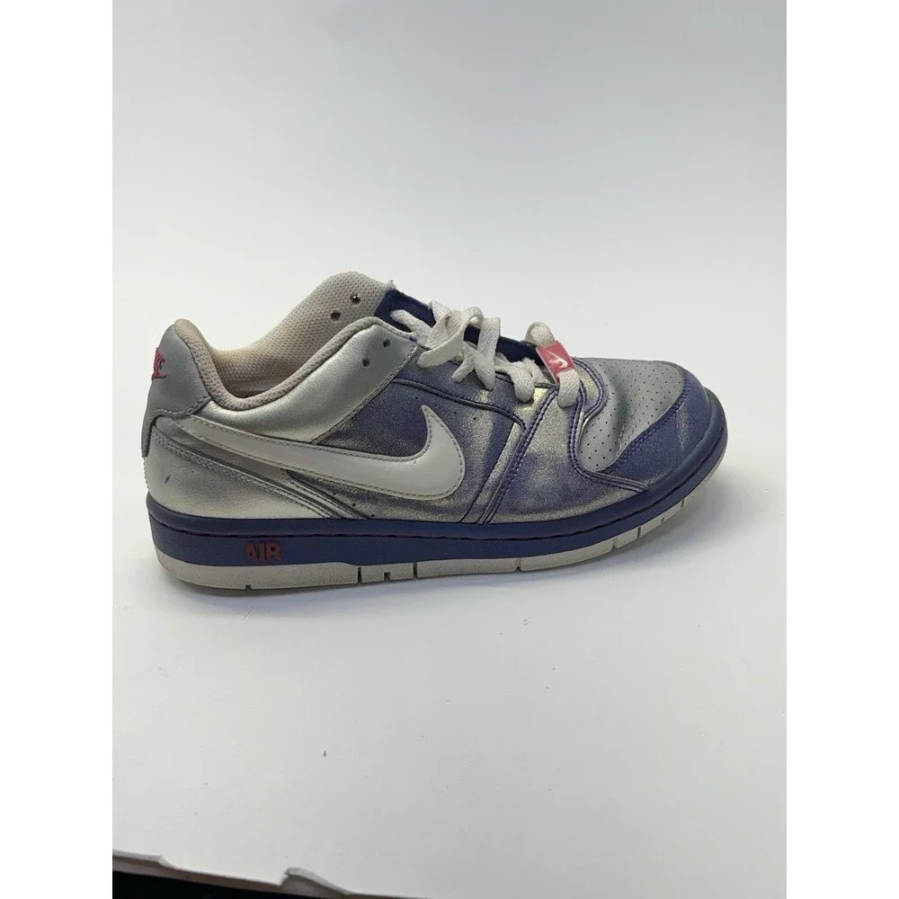 Nike details brand