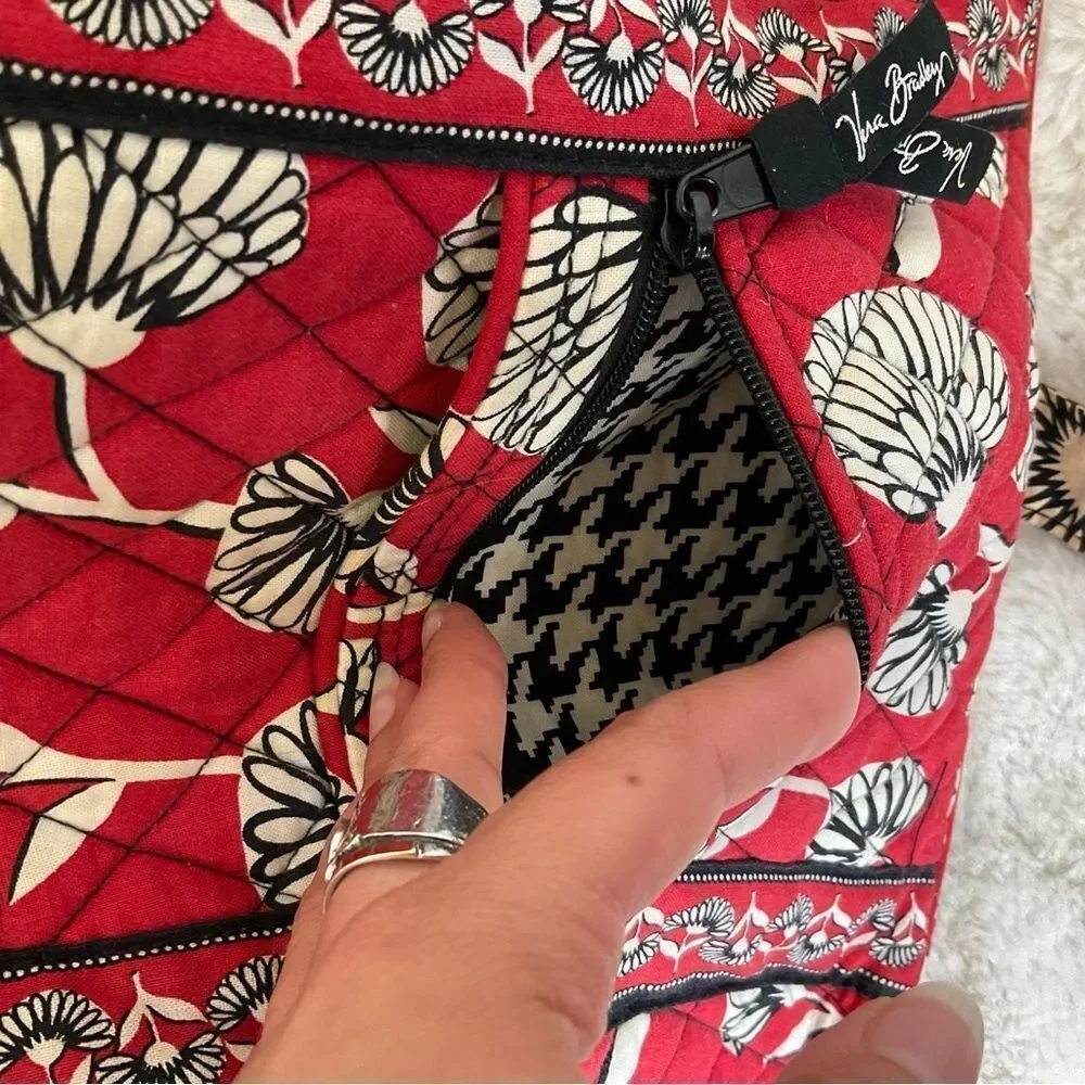 Vera Bradley Deco Daisy Hipster Boho Quilted Crossbody Shoulder Bag Red