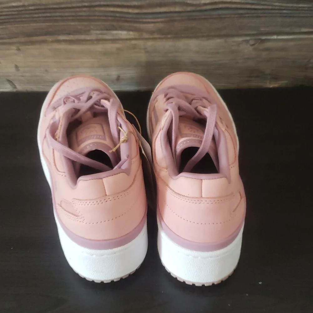 adidas forum bold