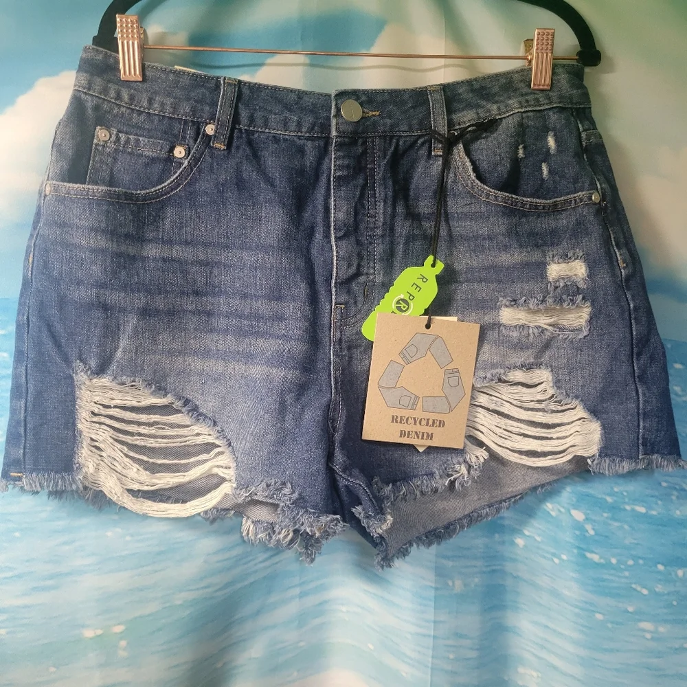 BanJara NWT Recycled Denim Women's Distressed Shorts Size 15/31‎