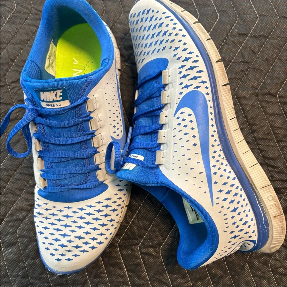 Vintage Nike Free 3.0 Blue and Gray running athletic shoes
