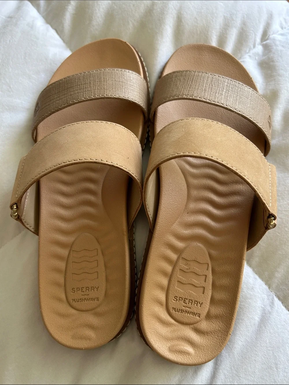 Sperry slip sandals