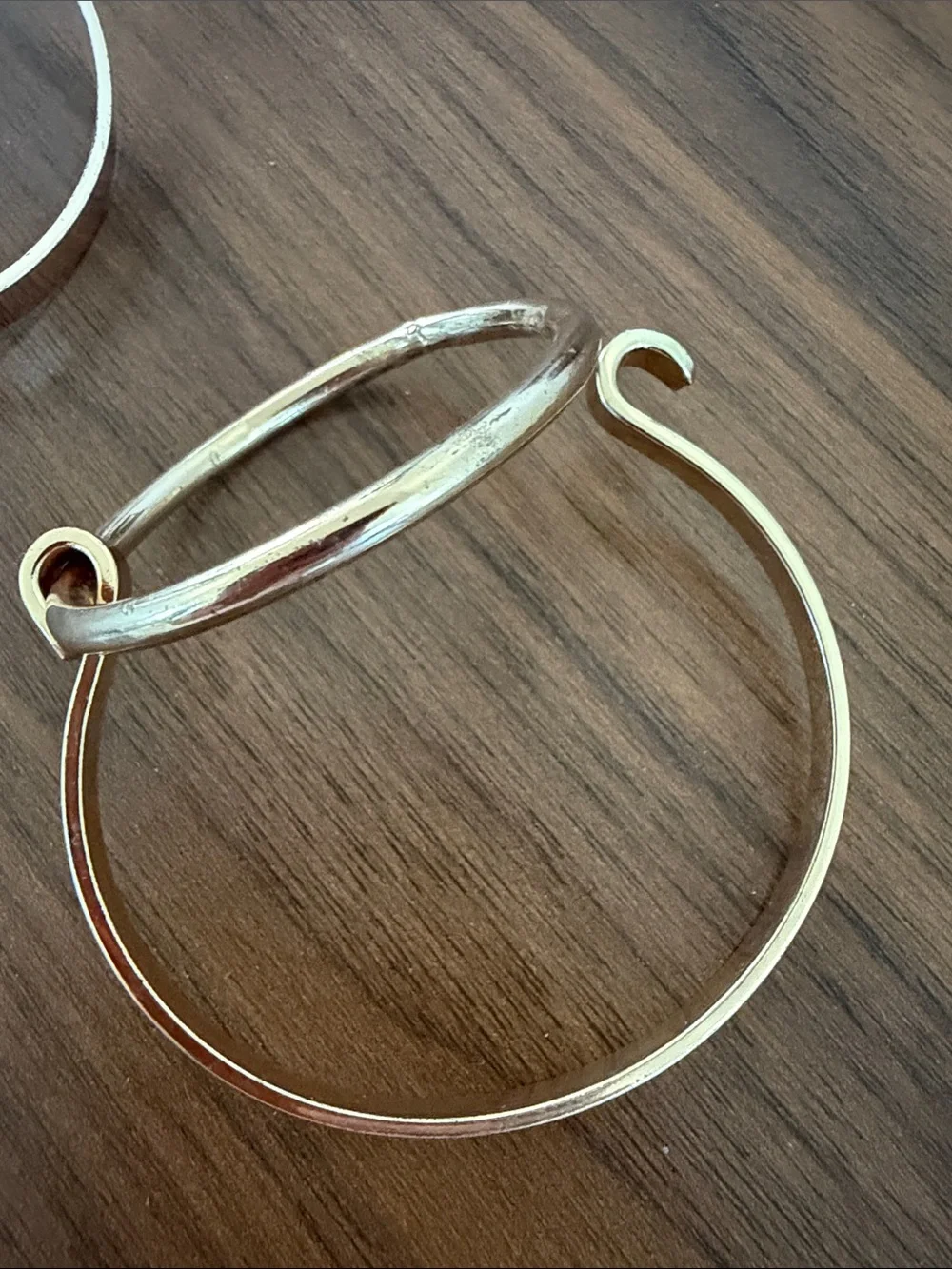 N/A elegant gold