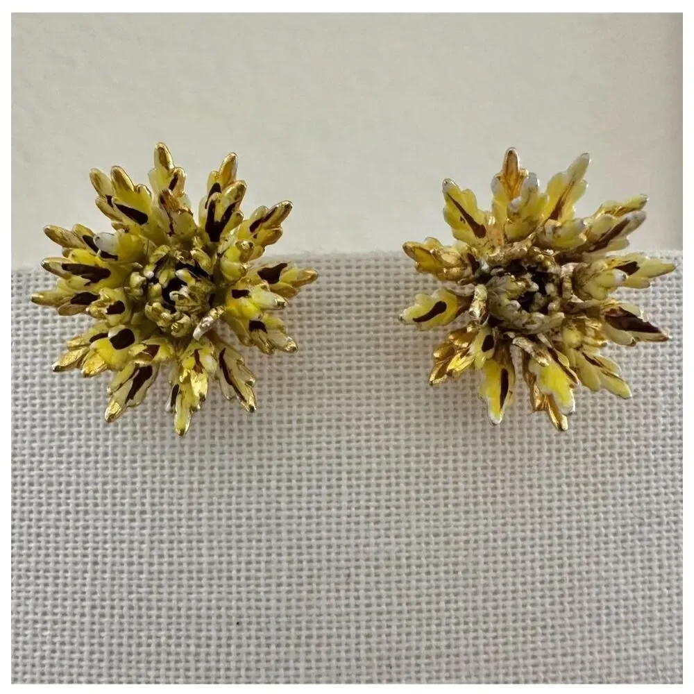 Yellow floral vintage gold tone clip on earrings