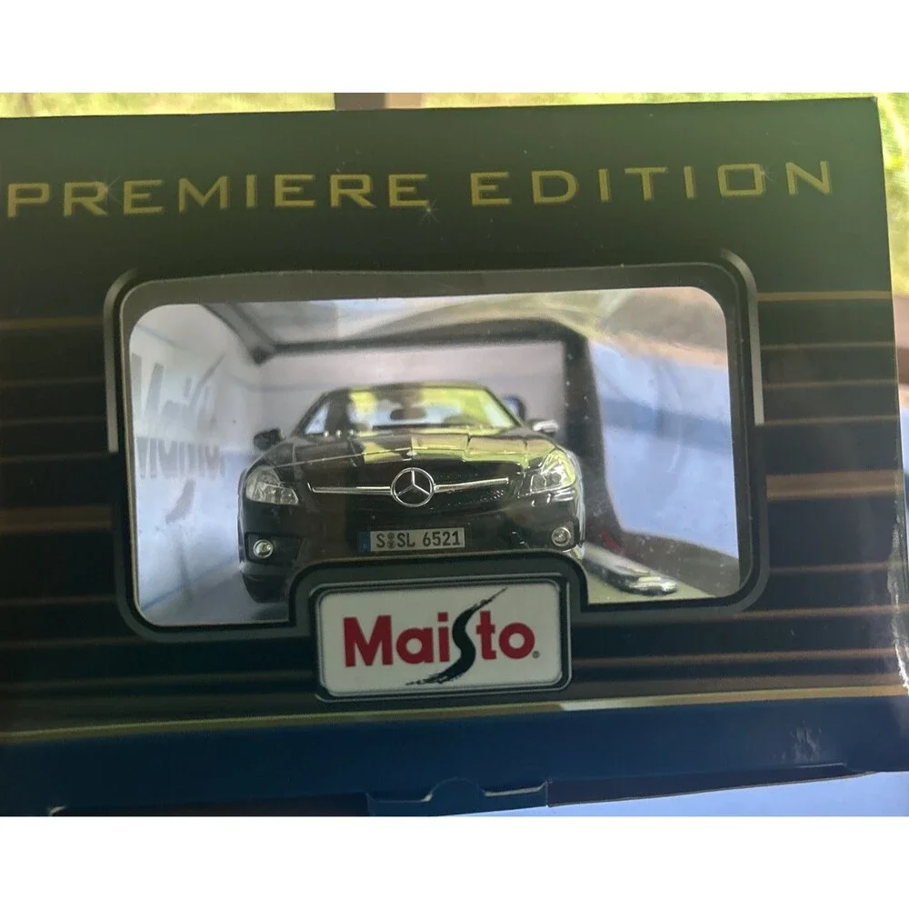 Maisto Premiere Edition 1:18 Scale Diecast Mercedes Benz SL65 AMG New In Box