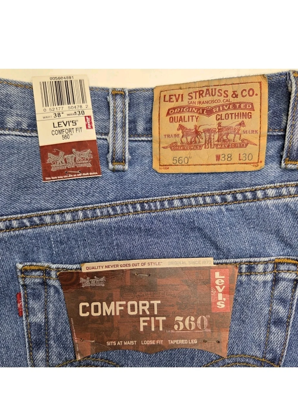 Levis *size tag