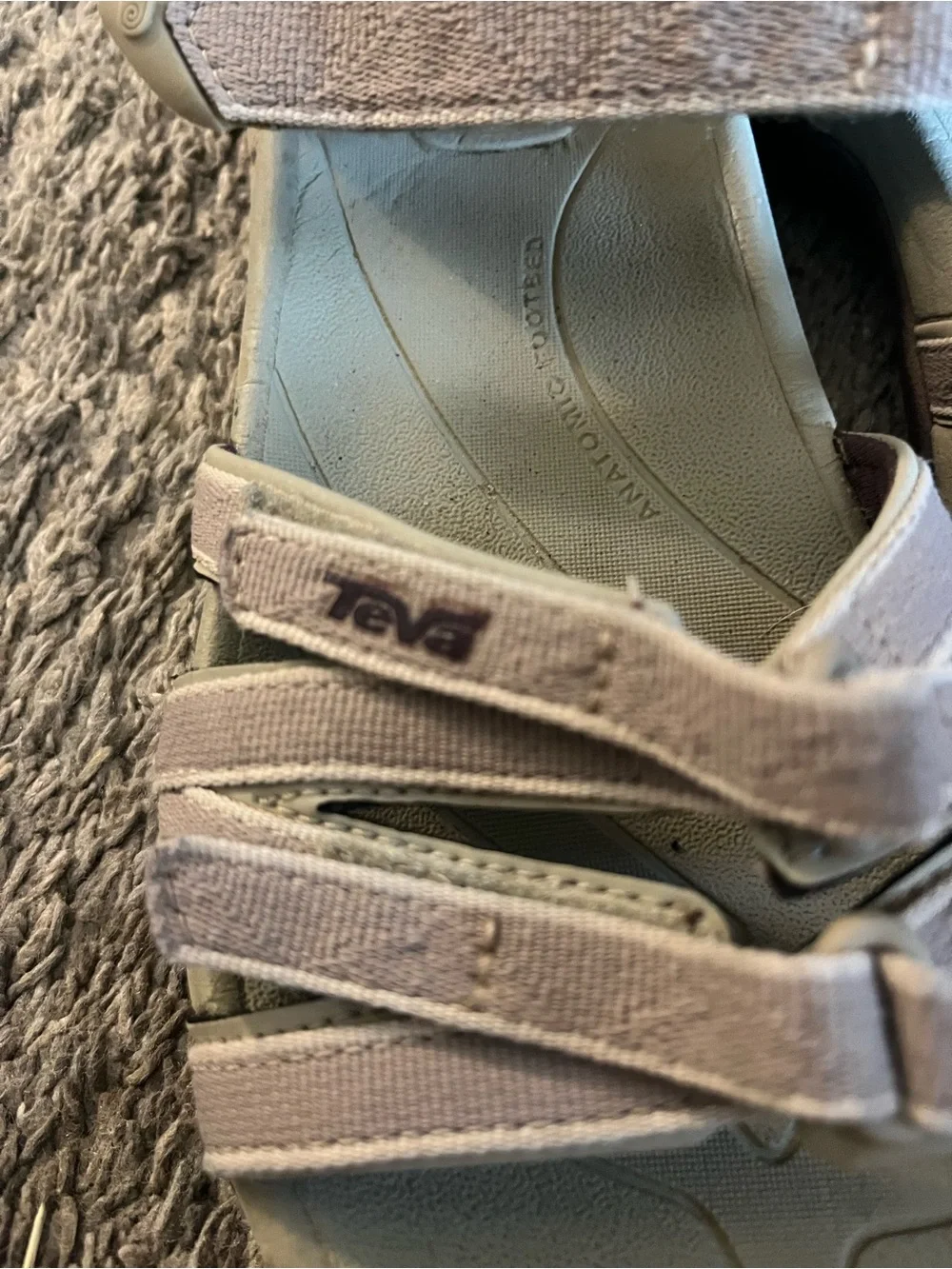 Teva light gray