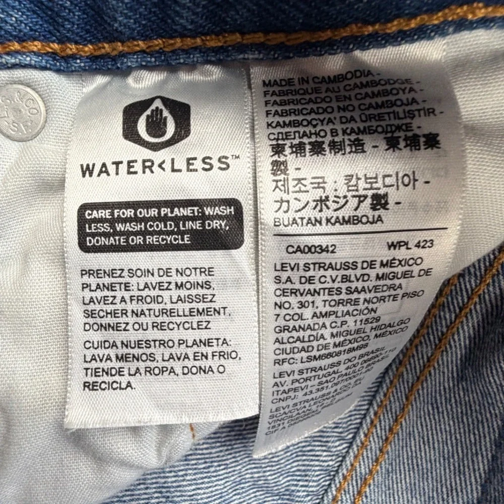 Levis 501 Original Fit Mens Denim Shorts Medium Wash Blue W32 Button Fly