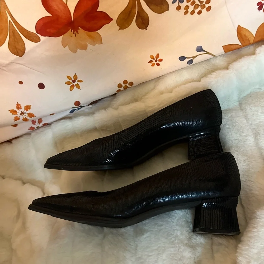 Stuart Weitzman great no