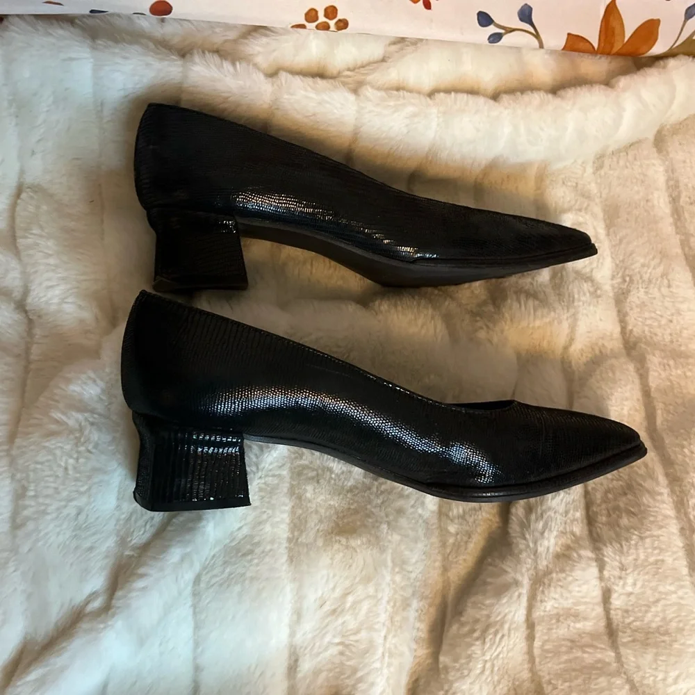 Stuart Weitzman great no