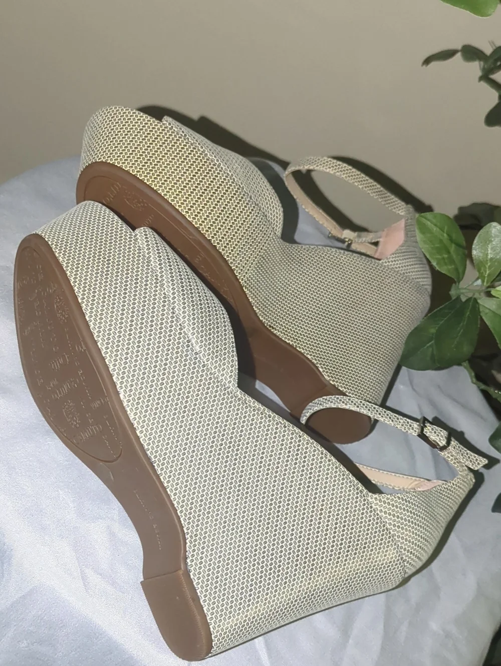 Vince Camuto vince camuto