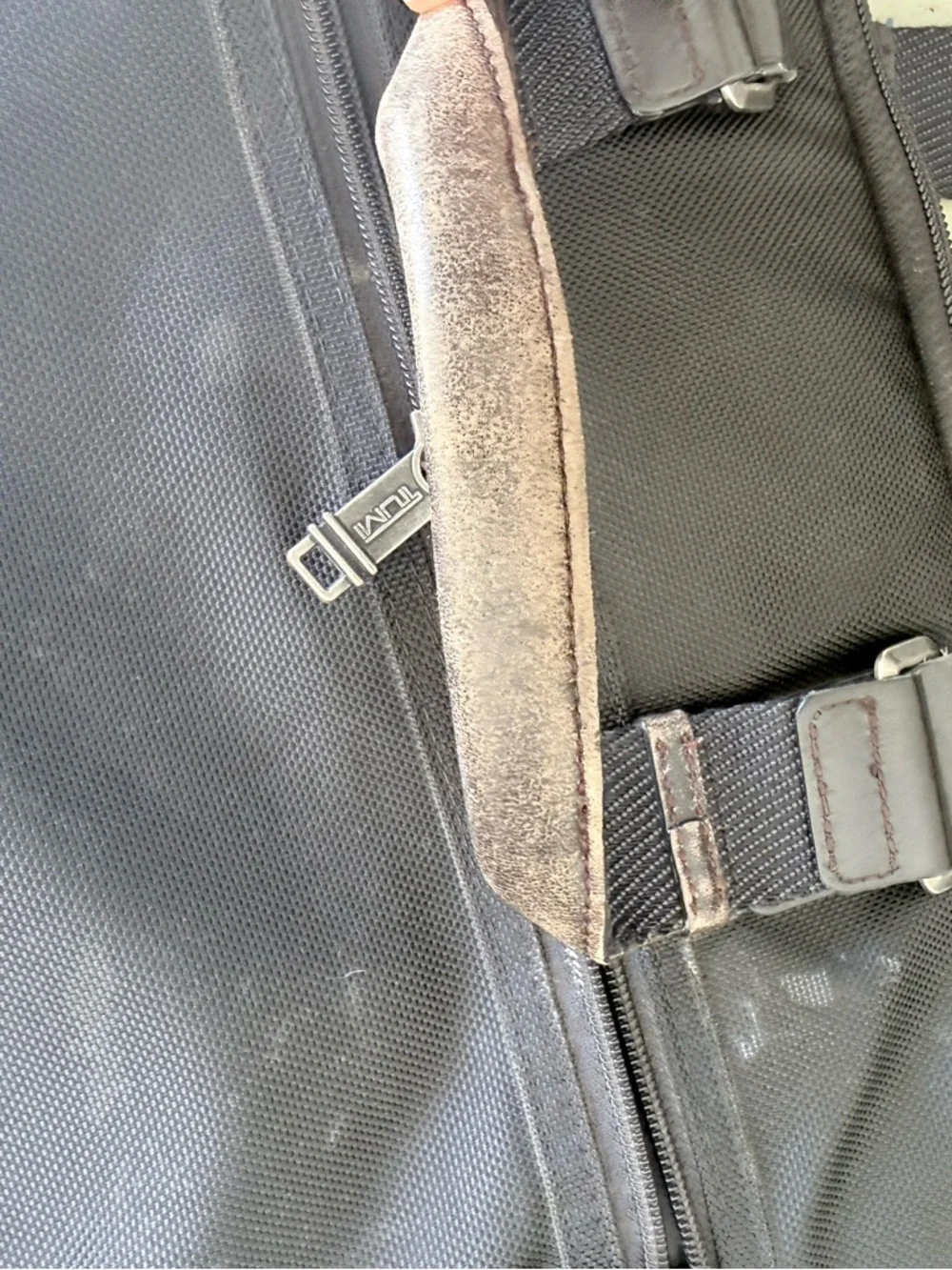 Tumi good sleek