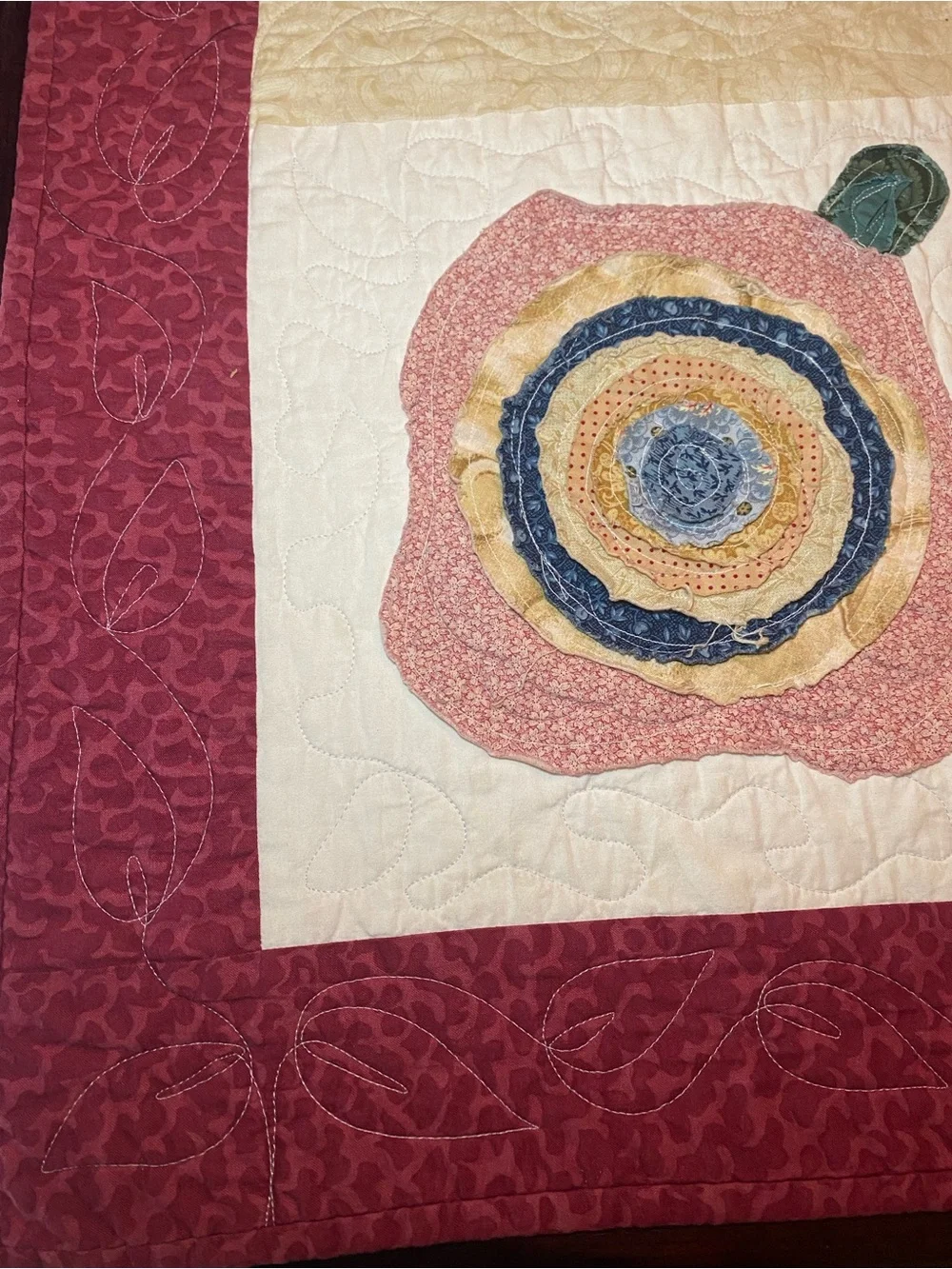 Stunning Appliqué Quilt/Throw in a dimensional floral motif. Burgundy pink gree