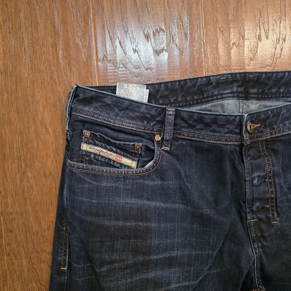 Gucci distressing back