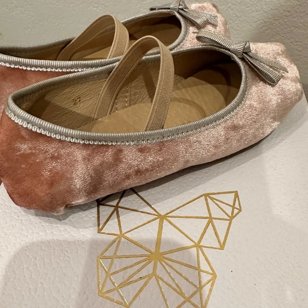 Age Of Innocence soft pink