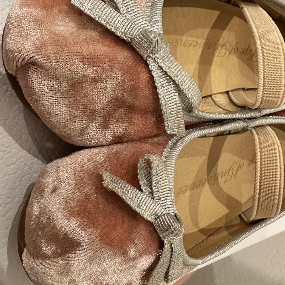Age Of Innocence soft pink