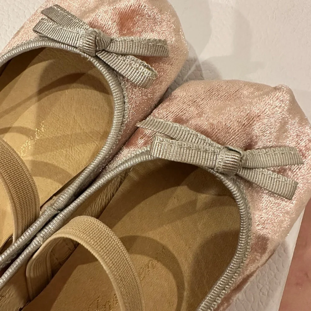 Age Of Innocence soft pink