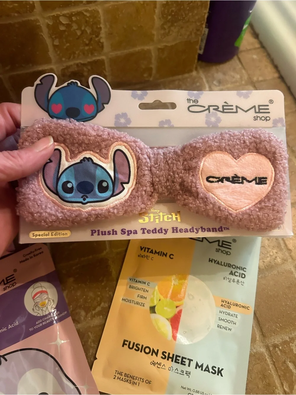 The Créme Shop Bundle 2 Masks, Plush spa headband, & 2 pack make up blenders