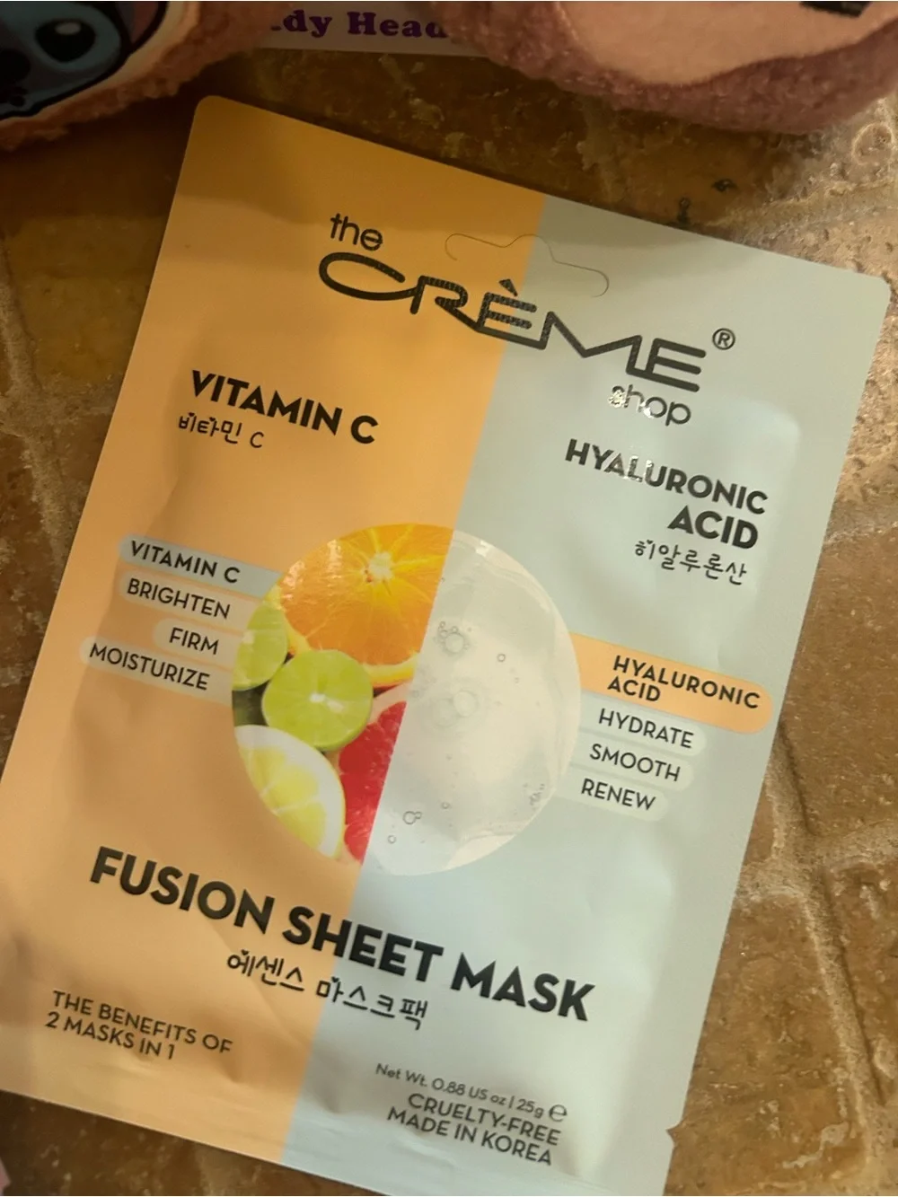The Créme Shop Bundle 2 Masks, Plush spa headband, & 2 pack make up blenders