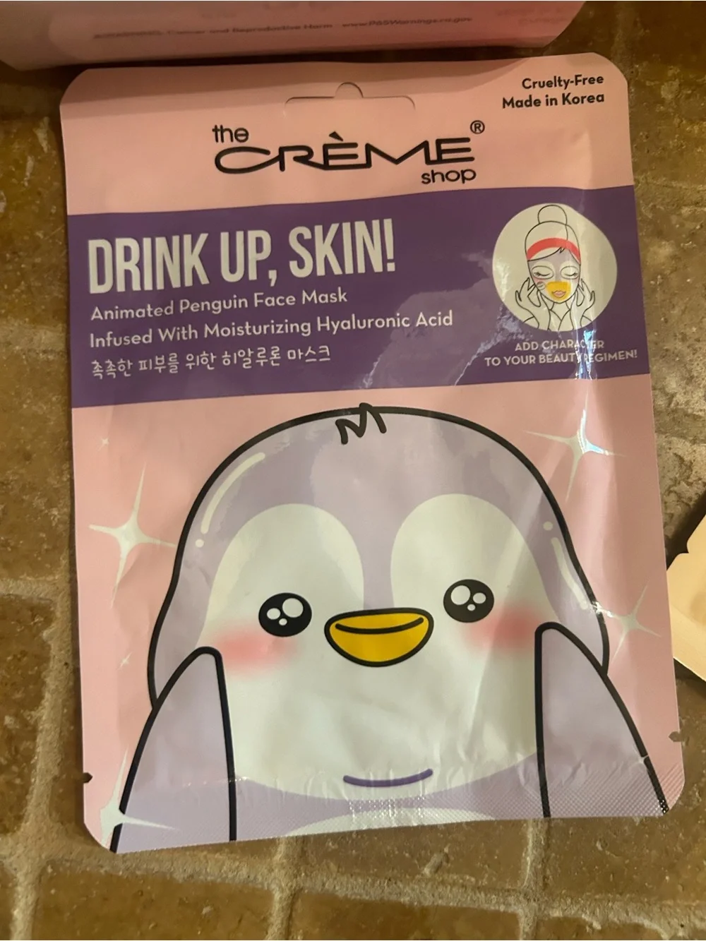 The Créme Shop Bundle 2 Masks, Plush spa headband, & 2 pack make up blenders
