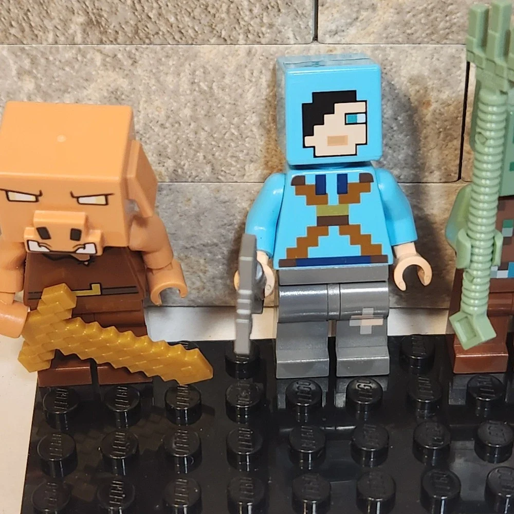 LEGO Minecraft Minifigure Lot 4pc Drowned Trident Piglin Gold Sword Player Blue