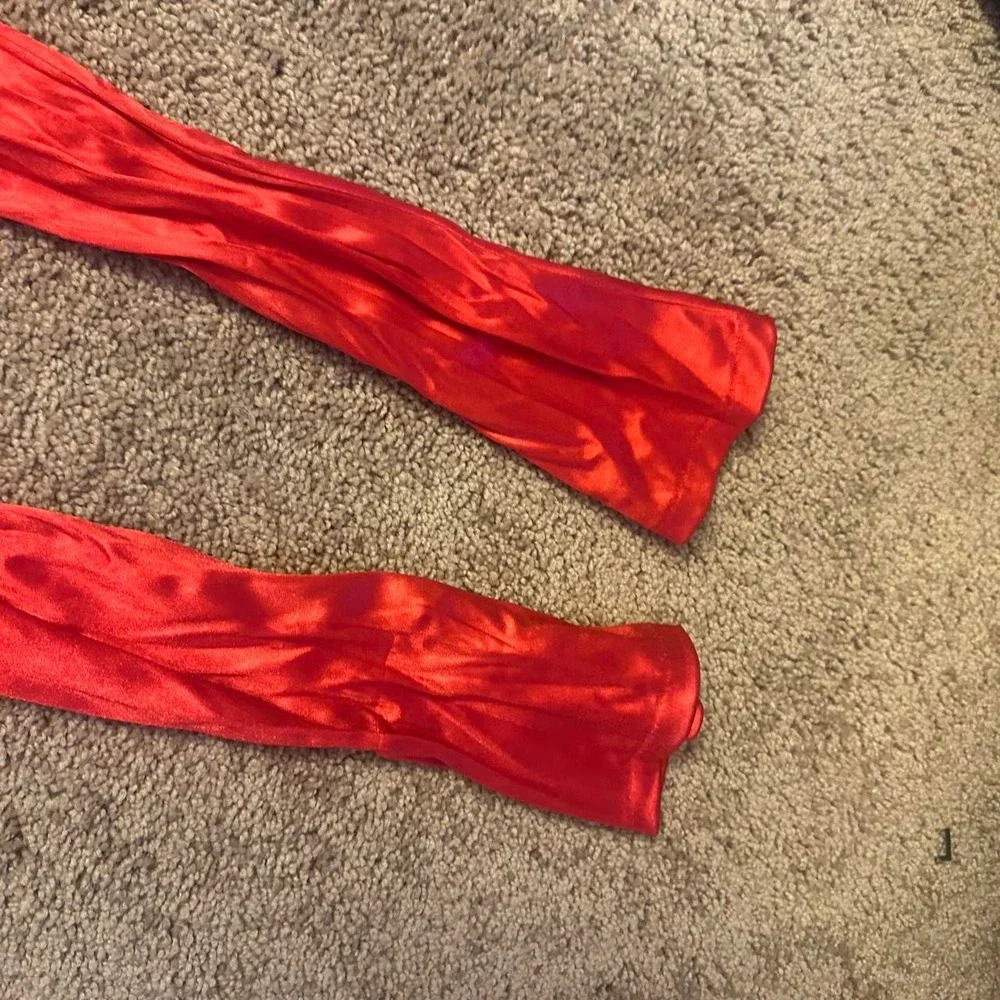 N/A red satin
