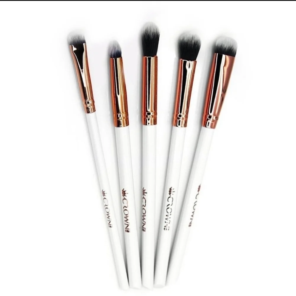 NWT Crown All eyes‎ on you vegan makeup brush set