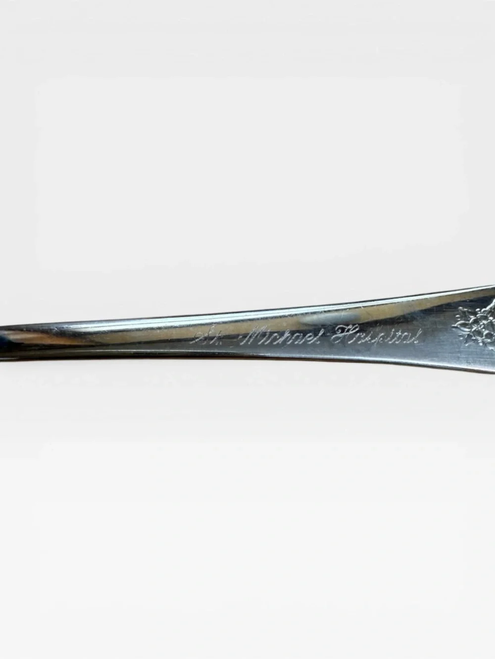 Gerber - Oneida features classic