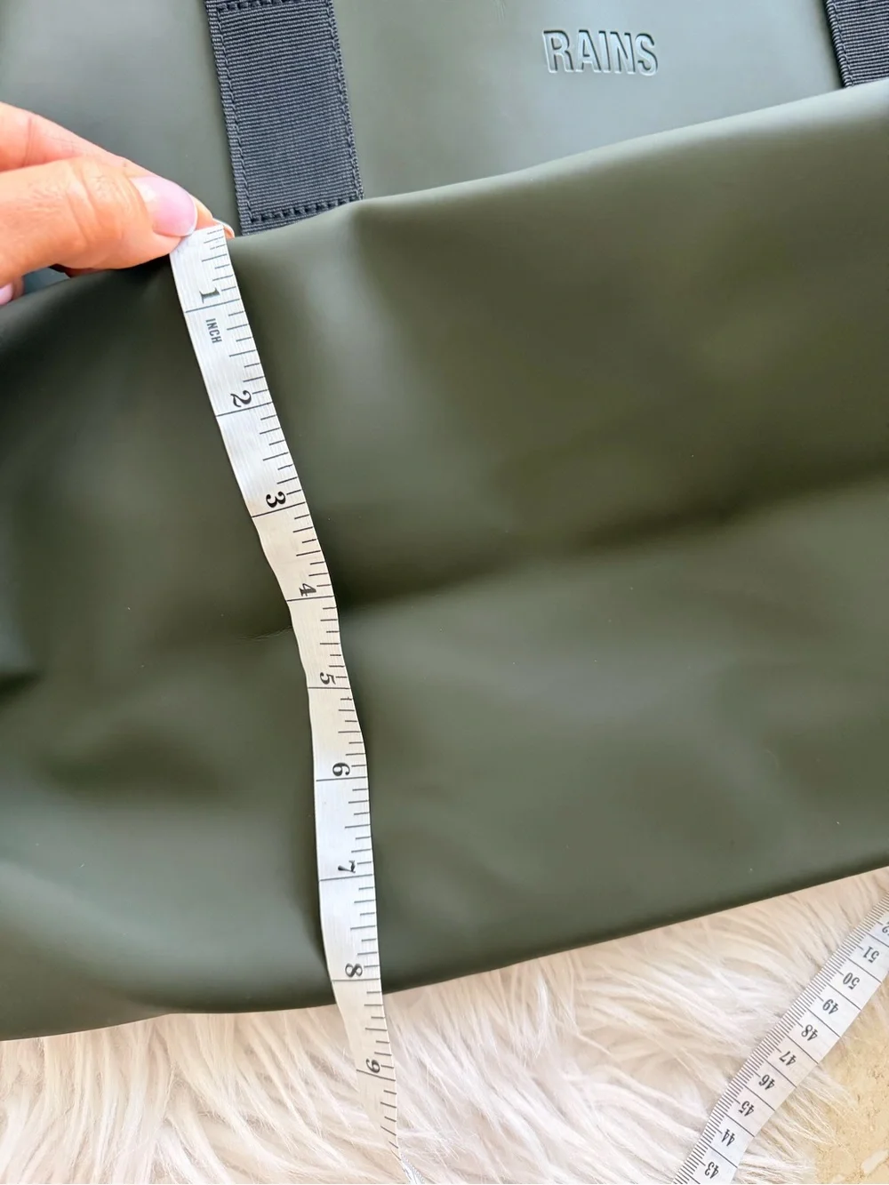 NWT RAINS Olive Green Duffel Bag for Men MSRP.$110