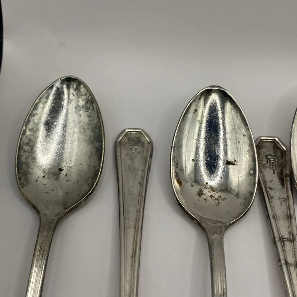 International Silver Co silver plated ice tea spoons set of 8 need polishing VTG