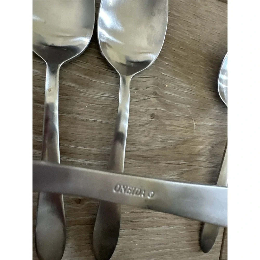 Oneida place oval teaspoons
