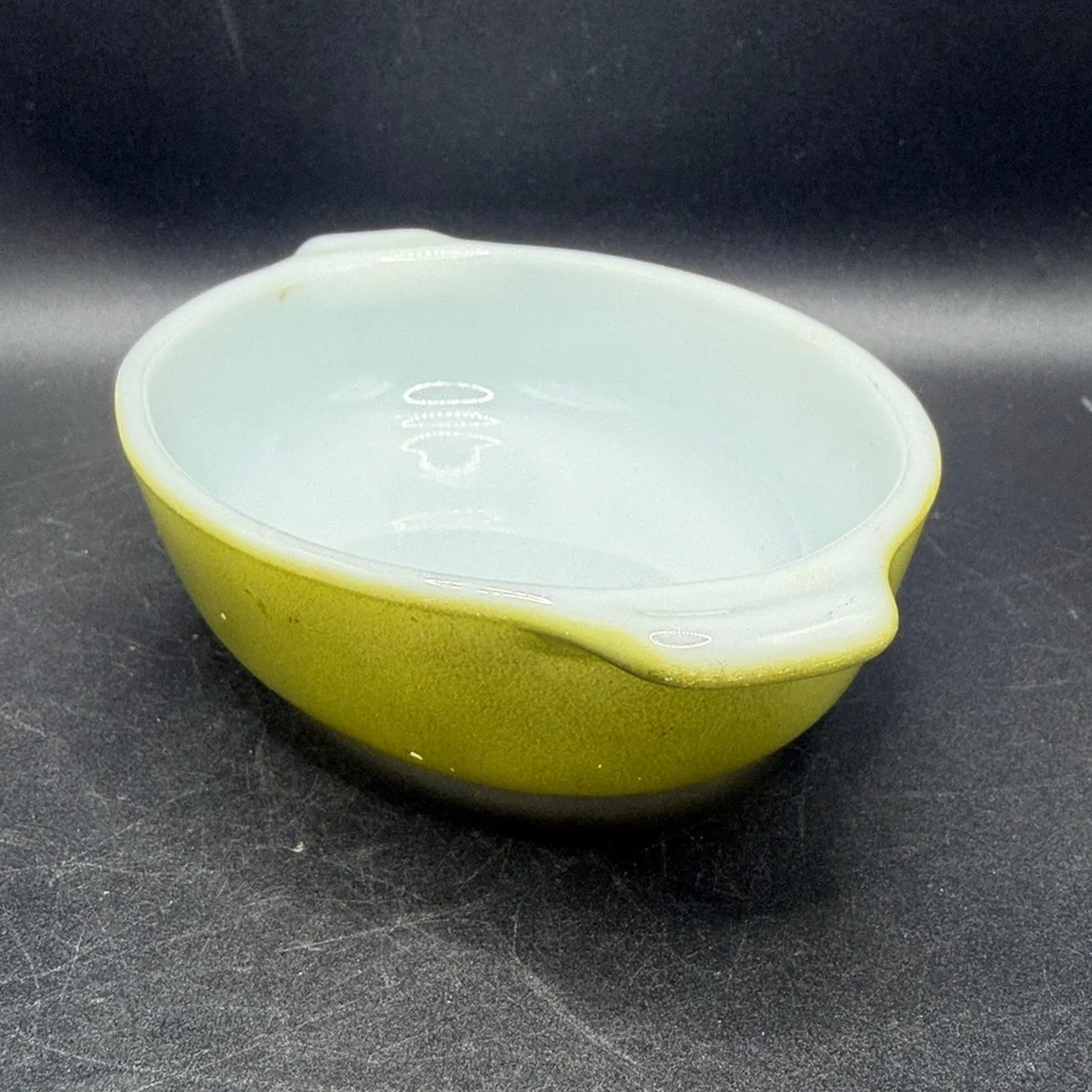 Pyrex vintage green