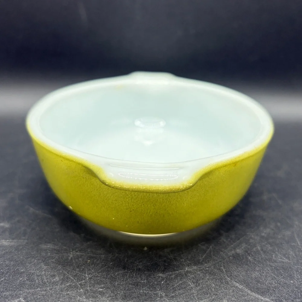 Pyrex vintage green