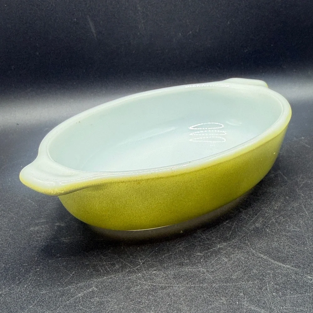 Pyrex vintage green
