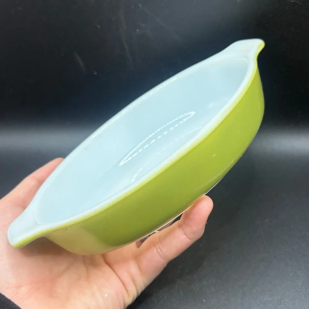 Pyrex vintage green