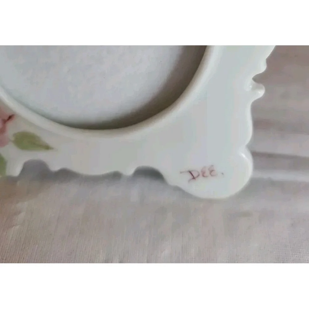 The Unbranded Brand vintage porcelain