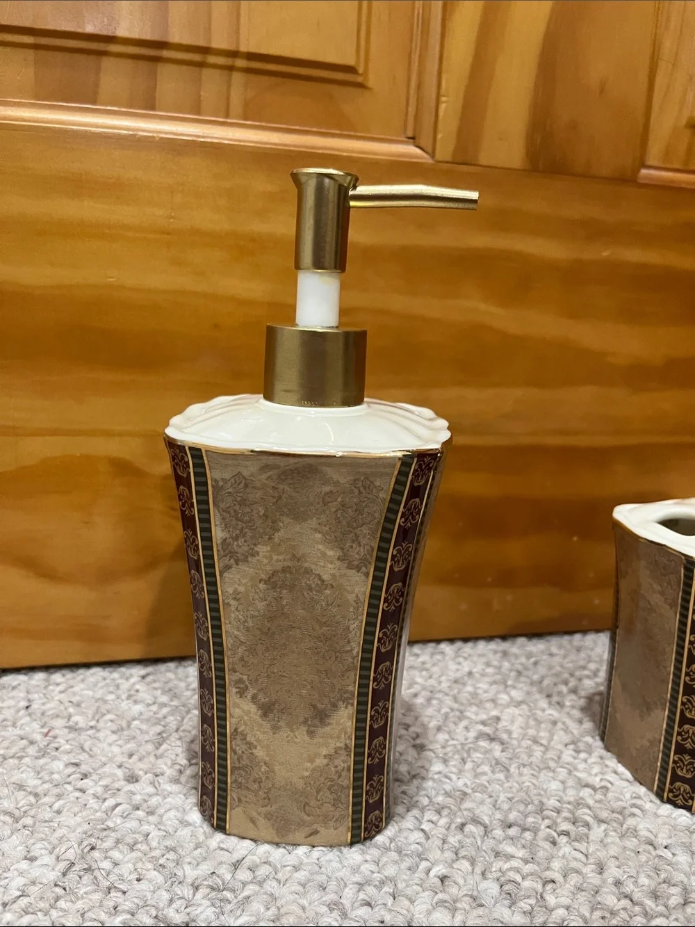 N/A bathroom toothbrush