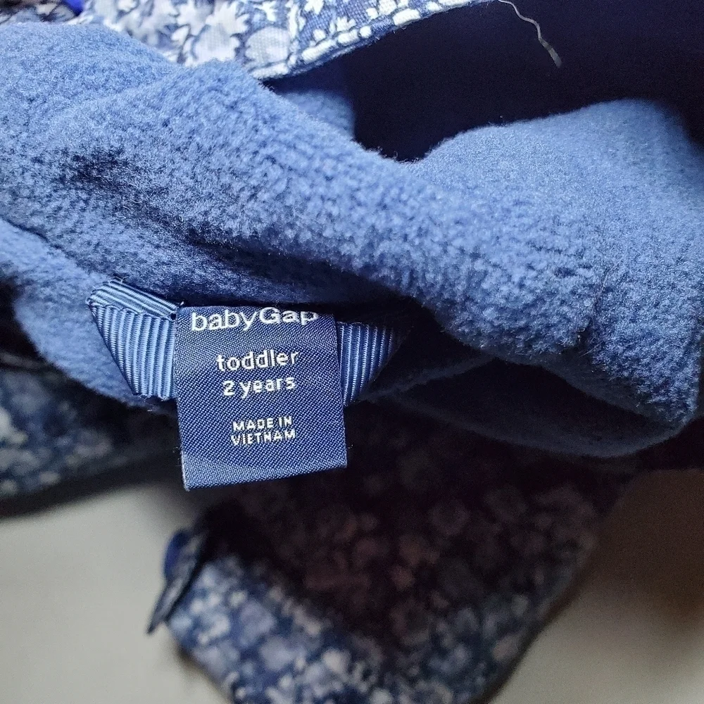 GAP baby button
