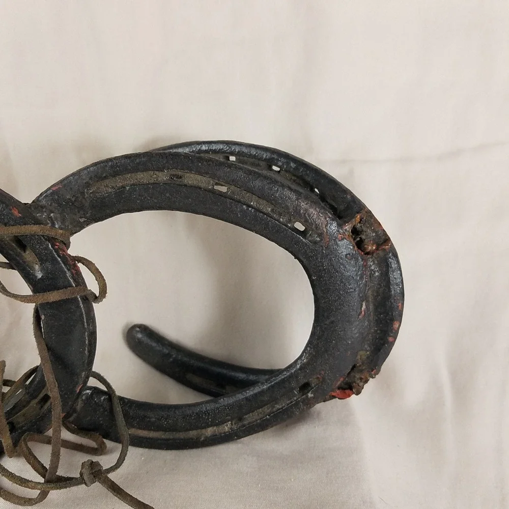 N/A handcrafted horseshoe