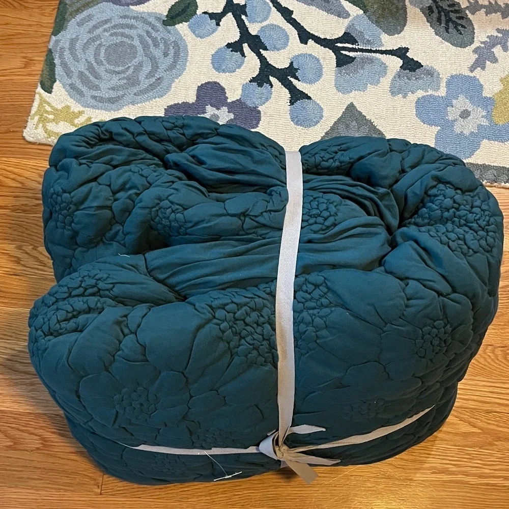 Anthropologie color teal