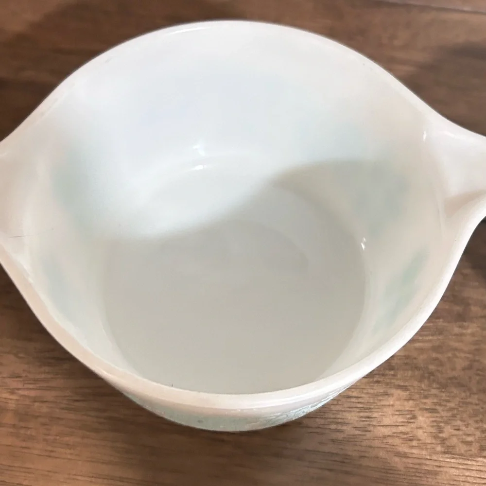 Pyrex vintage amish