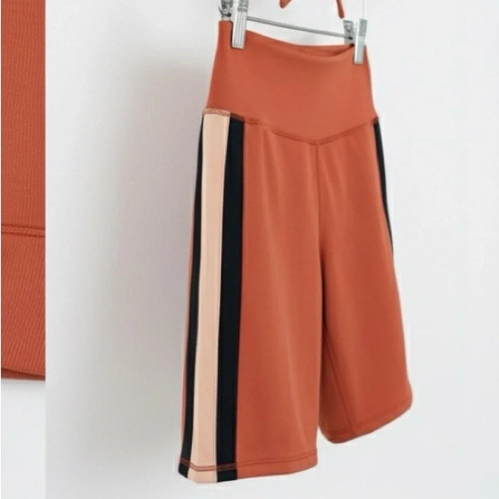 Mariia Burnt Orange Rust Active Crop Top tie front and Biker Shorts adult XS NWT
