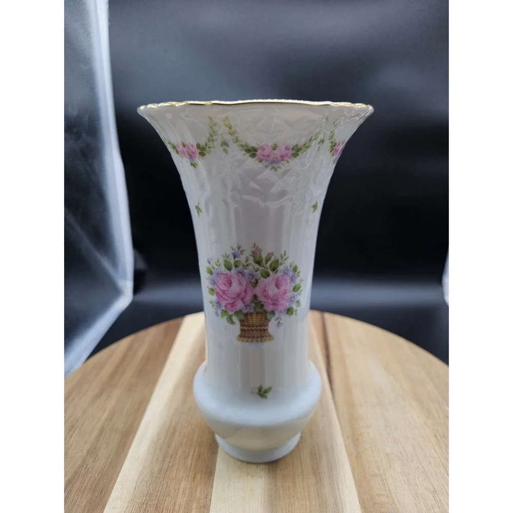 Kaiser W Germany Signed Vase White Porcelain‎ w/ Pink Roses & Gold Trim...Rare