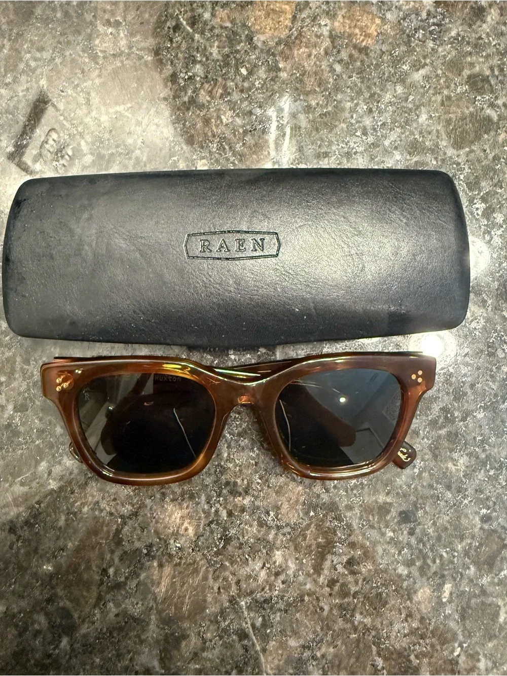 N/A bold oversized