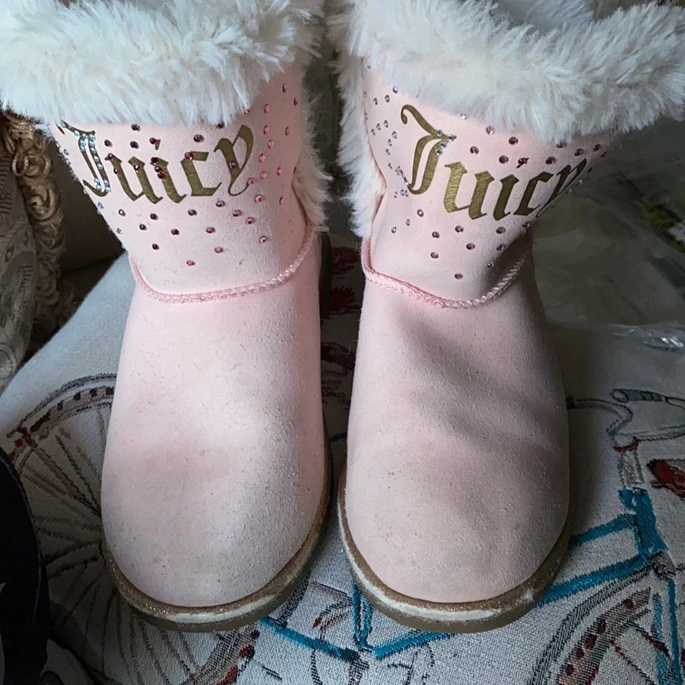 Juicy Couture pretty little girls pink boots size 3