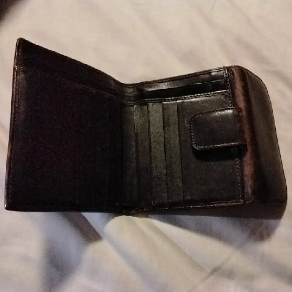 Fendi wallet zuca